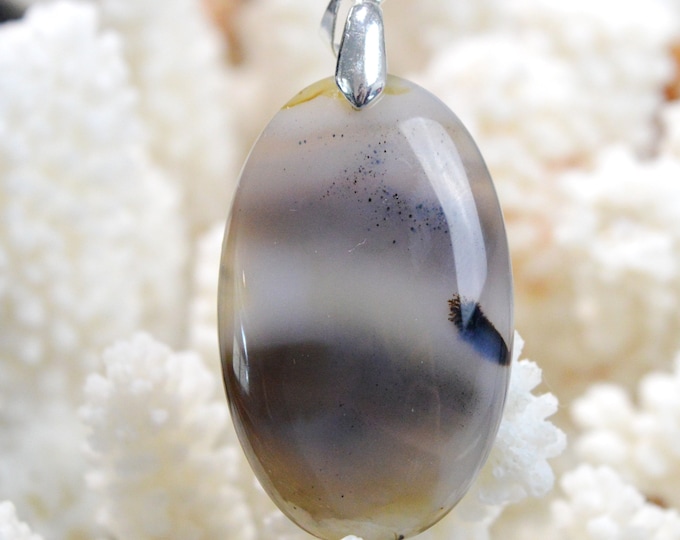 66 carat agate - natural stone cabochon pendant - Brazil // DS48