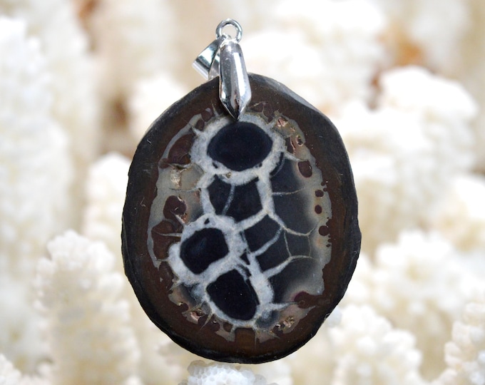 Septaria 84 carats - natural stone half geode pendant - Morocco / FO37