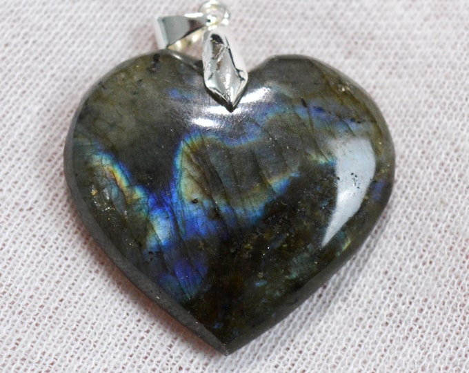 Labradorite 78 carats - pendentif cabochon pierre naturelle - Madagascar / FV85
