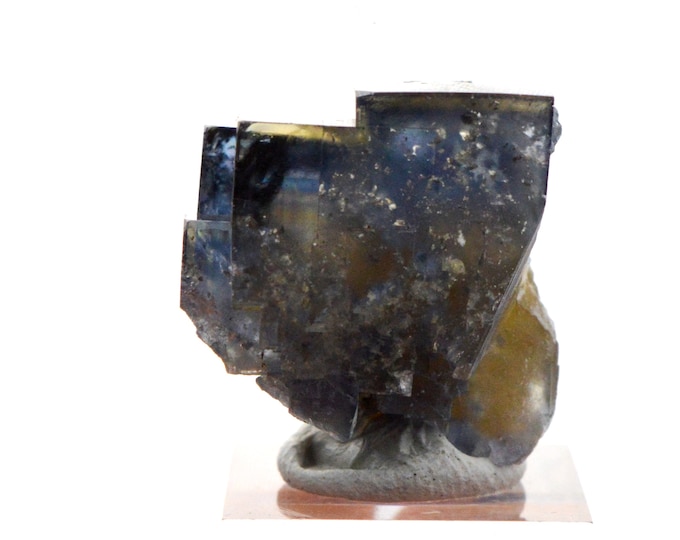 Fluorite 13 grams - Valzergues, Villefranche-de-Rouergue, Aveyron, Occitanie, France