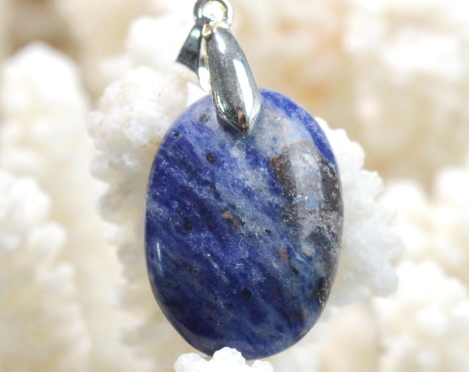 25-carat Sodalite - natural stone cabochon pendant - Namibia / FX34