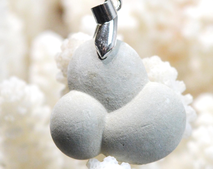 43-carat Fairy Stone - Natural Stone Pendant - Canada / FY22