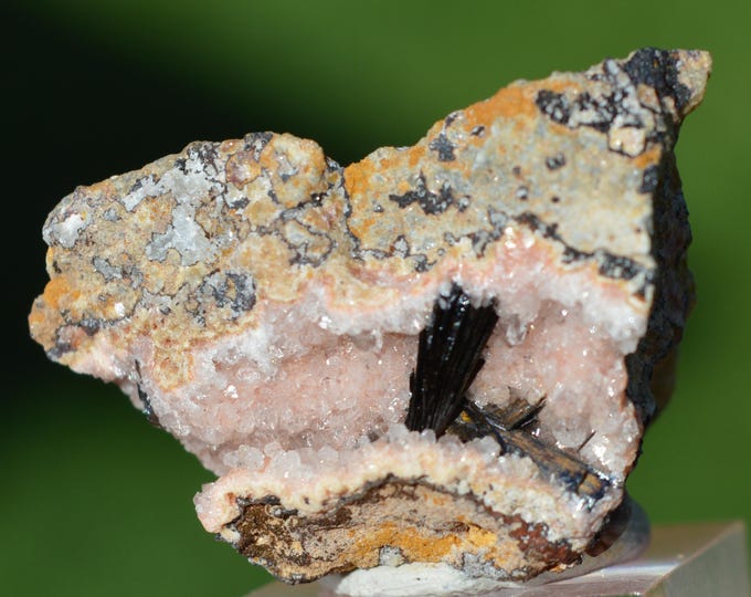 Goethite & Quartz 22 grams - Les Redoutières Mine, Chaillac Mines, Chaillac, Le Blanc, Indre, Centre-Val de Loire, France