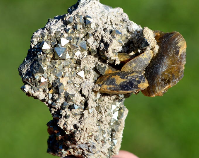Pyrite & Siderite 85 grams - Tazna Mine, Tasna Rosario, Cerro Tazna, Cotagaita Municipality, Nor Chichas Province, Potosí, Bolivia