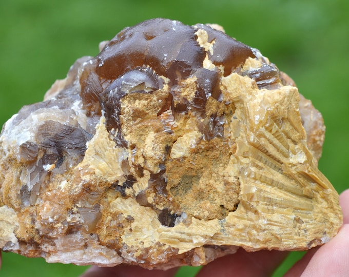 Calcite 654 grams - Challans, Les Sables-d'Olonne, Vendée, Pays de la Loire, France