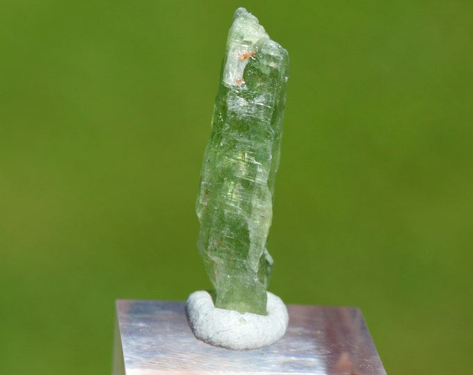 Green Kyanite 9.2 carats - Merelani Hills, Lelatema Mountains, Simanjiro District, Manyara Region, Tanzania