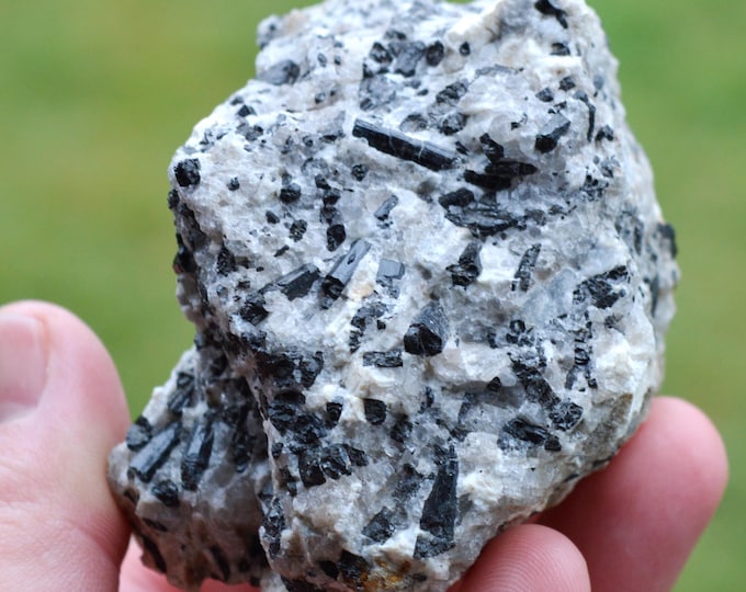 Tourmaline 301 grams - Soueix-Rogalle, Saint-Girons, Ariège, Occitanie, France