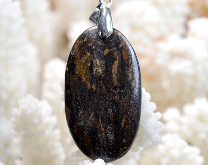 Bronzite 58 carat - natural stone cabochon pendant - USA / FQ83