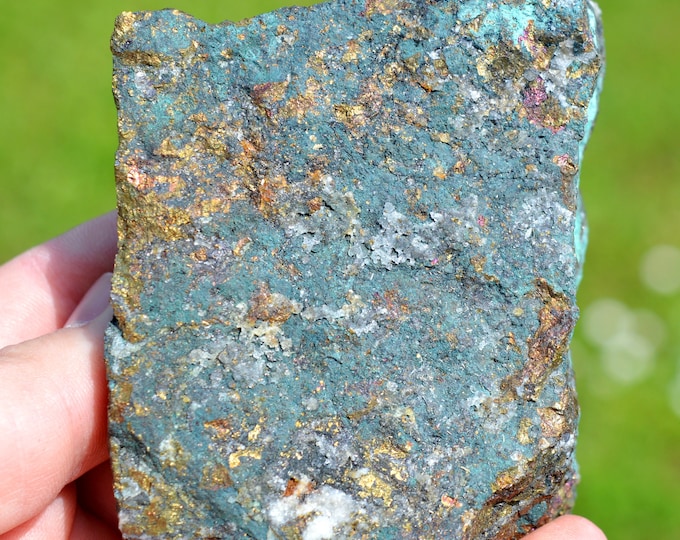Chalcopyrite 600 grams - Salsigne mine, Salsigne, Aude, Occitanie, France