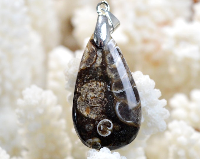 Turitella agate 31 carats - natural stone cabochon pendant - USA / EP45