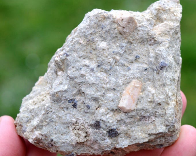 Orthoclase 375 grams - Four-la-Brouque ravine, Saint-Babel, Issoire, Puy-de-Dôme, Auvergne-Rhône-Alpes, France