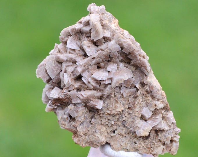 Dolomite 30 grams - Usclas-du-Bosc quarry (Loiras quarry; Pioch Camp quarry), Usclas-du-Bosc, Hérault, Occitanie, France