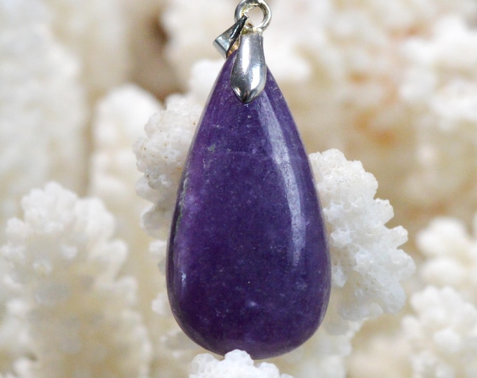 26-carat Lepidolite - natural stone cabochon pendant - Brazil / FY77