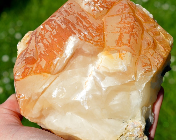 Calcite 1794 grams - Limestone quarry, Limont-Fontaine, Maubeuge, Avesnes-sur-Helpe, Nord, Hauts-de-France, France