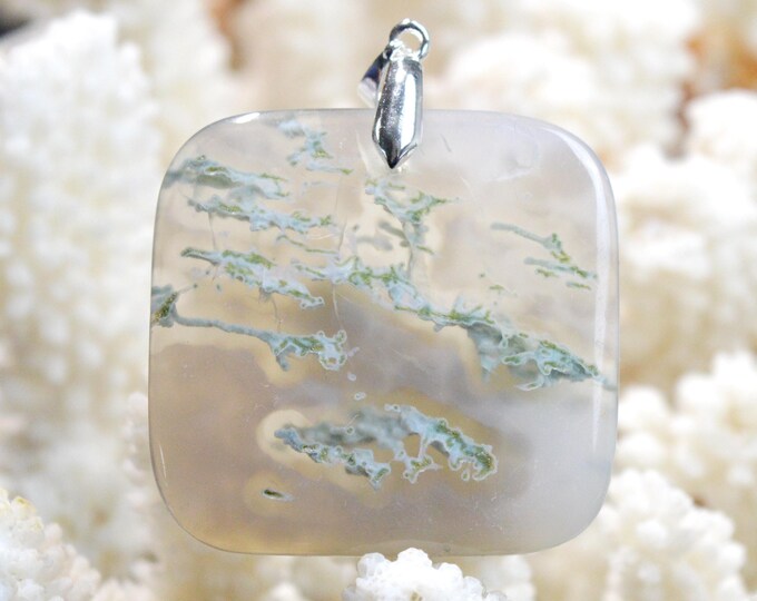 69 carat moss agate - natural stone cabochon pendant - Indonesia / FP27