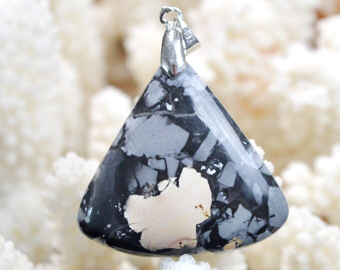 64 carat Maligano Jasper - natural stone cabochon pendant - Indonesia // DN23