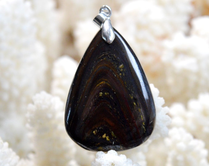 67 Carat Iron Eye - Natural Stone Cabochon Pendant - Australia / FE29