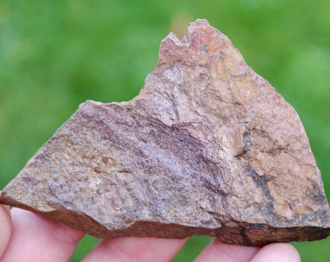 Enstatite var. Bronzite 136 grams - Mangabal I intrusion, Sanclerlândia, Goiás, Brazil
