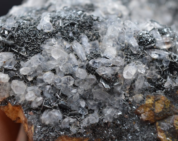 Hematite and Quartz - 542 grams - Stahlberg Mt., Rimbach-près-Masevaux, France