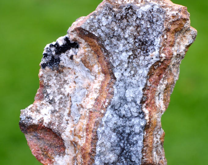 Goethite & Quartz 378 grams - Les Redoutières Mine, Chaillac Mines, Chaillac, Le Blanc, Indre, Centre-Val de Loire, France