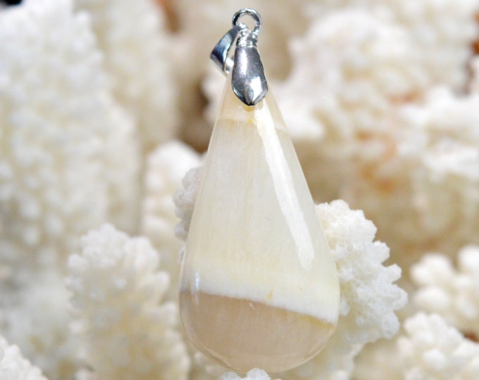 Aragonite 46 carats - natural stone cabochon pendant - Namibia // DH21