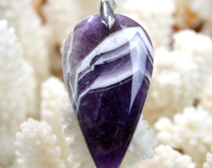 78 carat chevron amethyst - natural stone cabochon pendant - India / FW17