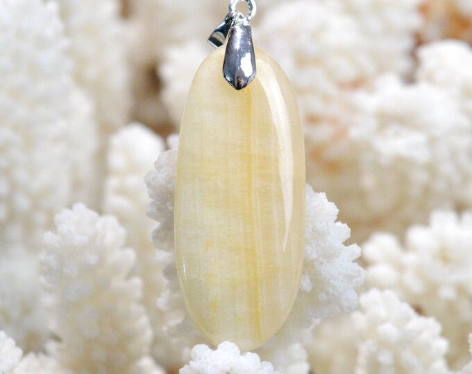 Aragonite 31 carats - natural stone cabochon pendant - Namibia // DH15