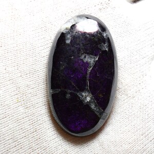 Purpurite 77 carats - cabochon pierre naturelle - Namibie / FC38