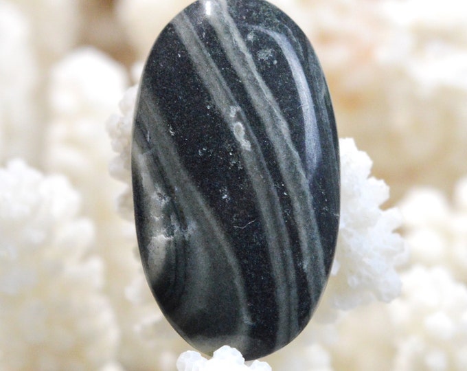35 carat Jasper - natural stone cabochon - Africa // CX90