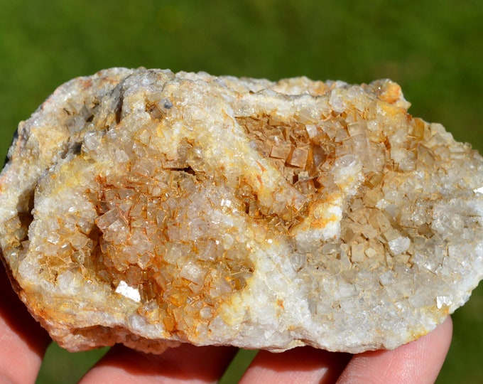 Fluorite 434 grams - L'Argentolle, Saint-Prix, Saint-Léger-sous-Beuvray, Saône-et-Loire, France