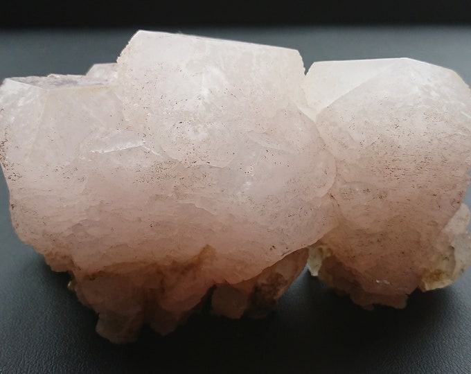 Mangano-calcite - Long UV fluorescent - 430 grams - China