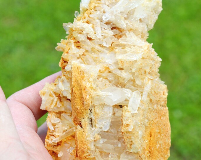 Quartz 656 grams - Irhoud Mine, Youssoufia Province, Marrakesh-Safi Region, Morocco