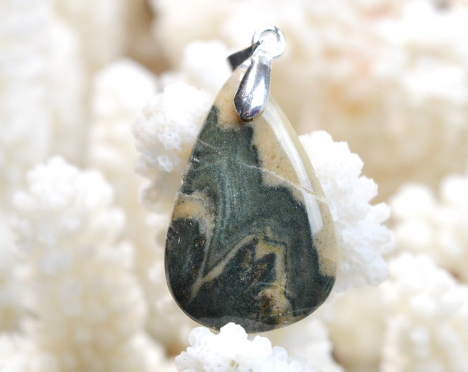 20 carat Jasper - natural stone cabochon pendant - Africa // CX78