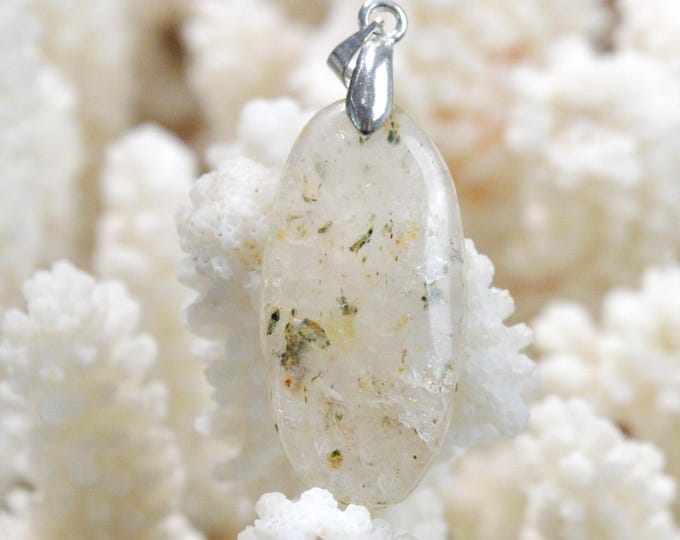 21-carat Epidote Quartz - Natural Stone Cabochon Pendant - China / GB46