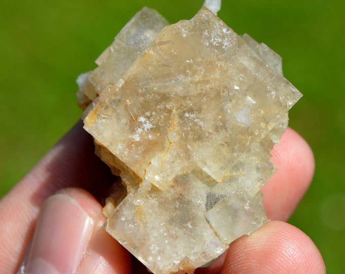 Fluorite 55 grams - Peyrebrune, Montredon-Labessonnié, Castres, Tarn, Occitanie, France