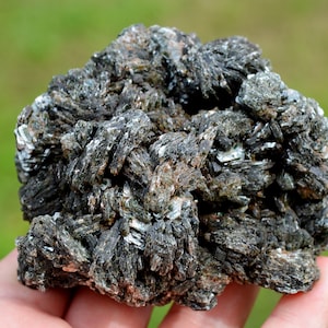 Clinochlore 407 grams - Koukouri diggings, Trantimou, Arrondissement of Diakon, Bafoulabé Cercle, Kayes Region, Mali
