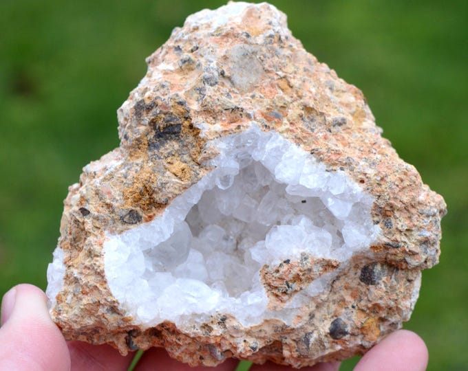 Calcite 422 grams - Gave de Pau river alluvial deposits, Saint-Pé-de-Bigorre, Hautes-Pyrénées, Occitanie, France