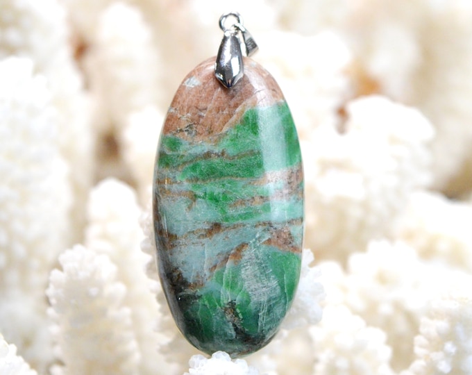 Jade Omphacite & Gedrite Garnet 100 carats - natural stone cabochon pendant - Italy / FF16 - RARE