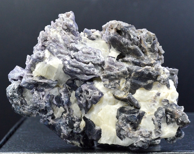 Spinel & Calcite 275 grams - Antanimora Sud, Ambovombe-Androy, Androy, Madagascar