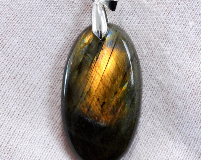 63 carat Labradorite - natural stone cabochon pendant - Madagascar / GC43