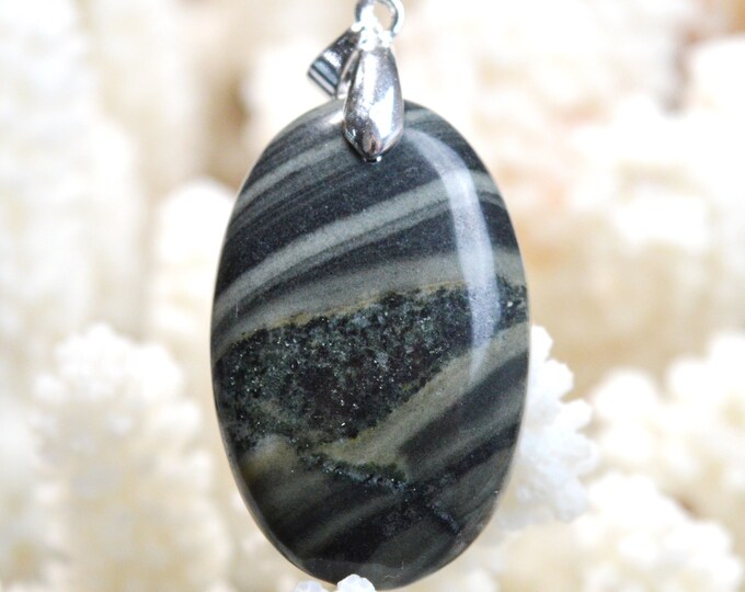 55 carat Jasper - natural stone cabochon pendant - Africa // CX66