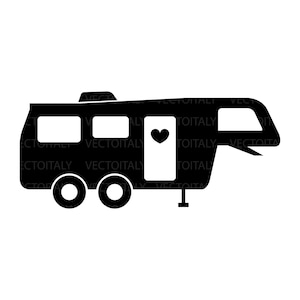 Può includere: Illustrazione in bianco e nero di un camper, con due ruote, finestre e una porta con un cuore. Il camper ha un gancio di traino e un dettaglio sul tetto, perfetto per i viaggi.