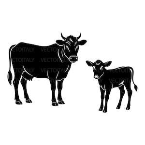 Op de afbeelding: Een zwart-wit vectorillustratie van een koe en een kalf. De koe staat met hoorns en een staart, het kalf is kleiner en ook naar voren gericht. De afbeelding bevat de herhaalde tekst "CTOITALY VECTORITALY".
