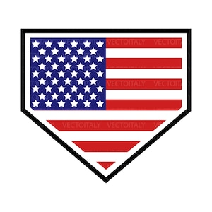 Può includere: Grafica della bandiera americana a forma di base di baseball. La bandiera presenta blu con stelle bianche e strisce rosse e bianche. Il design è delineato in nero, con il testo "VECTOITALY" ripetuto.