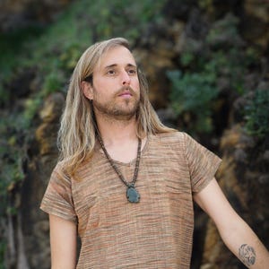 Camisa Khadi terrosa, Top de algodón Khadi, Camiseta para hombre, Ropa terrosa, Camiseta bohemia, Camiseta para hombre, Ropa hippie, Ropa psytrance, Camisa natural