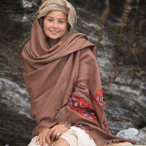 Woolen Kullu Shawl, Embroidered Shawl, Earthy Clothing, Wool Cover Up, Tribal Shawl, Kullu Shawl, Hand Loomed Shawl, Fringe Shawl, Natural