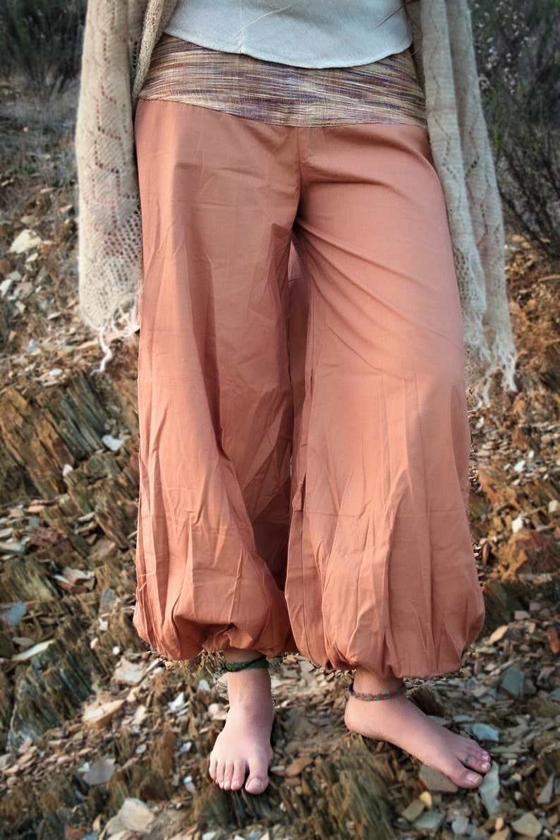 Pantalons de yoga pour femmes, pantalons Khadi, pantalons à jambes larges, pantalons hippie, vêtements naturels, pantalons amples, pantalons Palazzo, pantalons rouges, vêtements Boho image 2