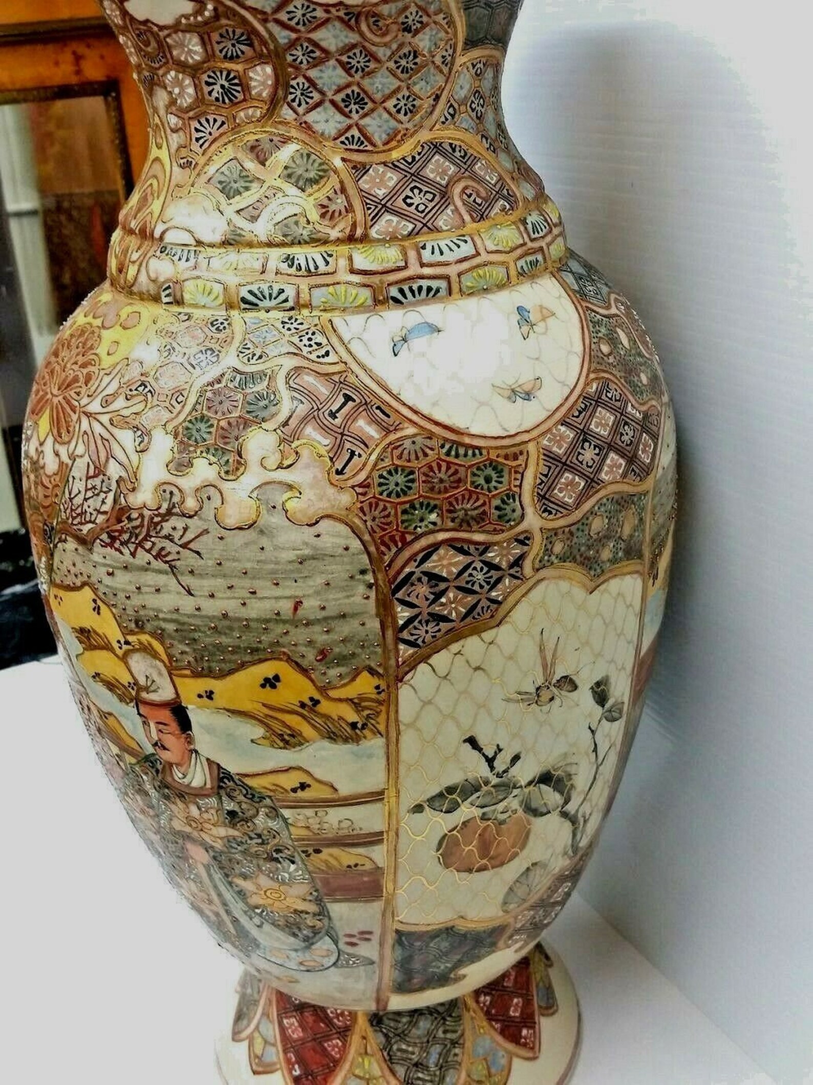 Antique Japanese Satsuma Hand Painted Porcelain Vase With Gold Etsy