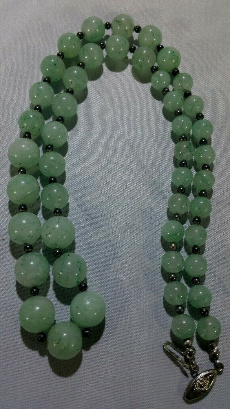 Vintage Light Green Jade Color Bead 9.25mm-13.25mm Necklace - Etsy Canada