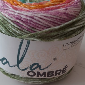 Mandala Lion Brand Ombre Yarn (Tranquil)